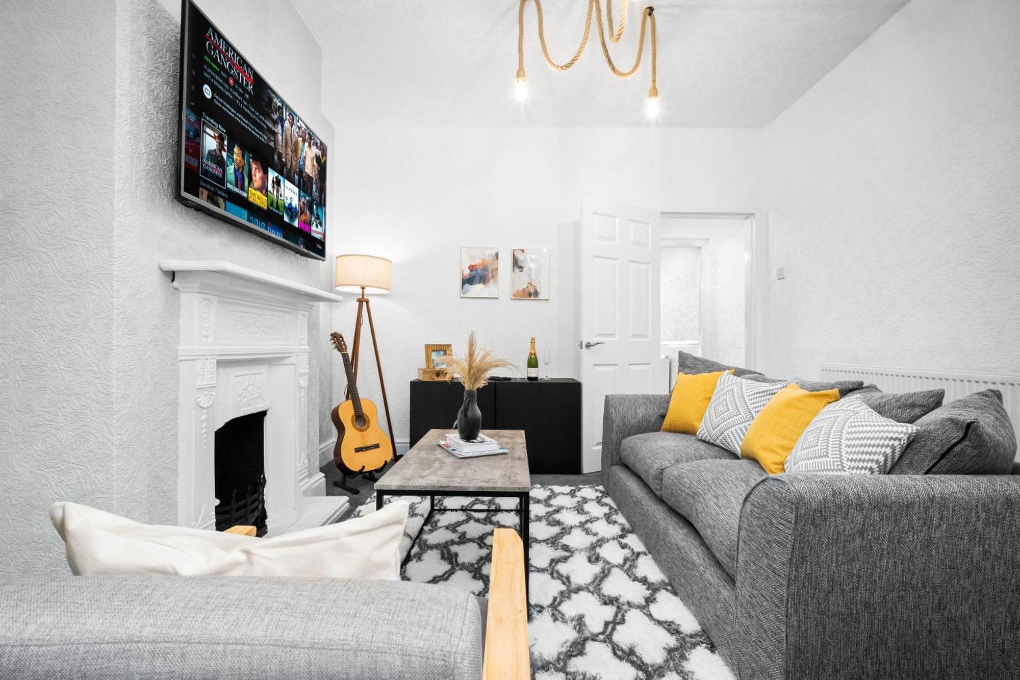 Stylish 3 Bedroom House - 6 Guests - Garden - Parking - Netflix - Wifi - 17M Birmingham Exteriér fotografie