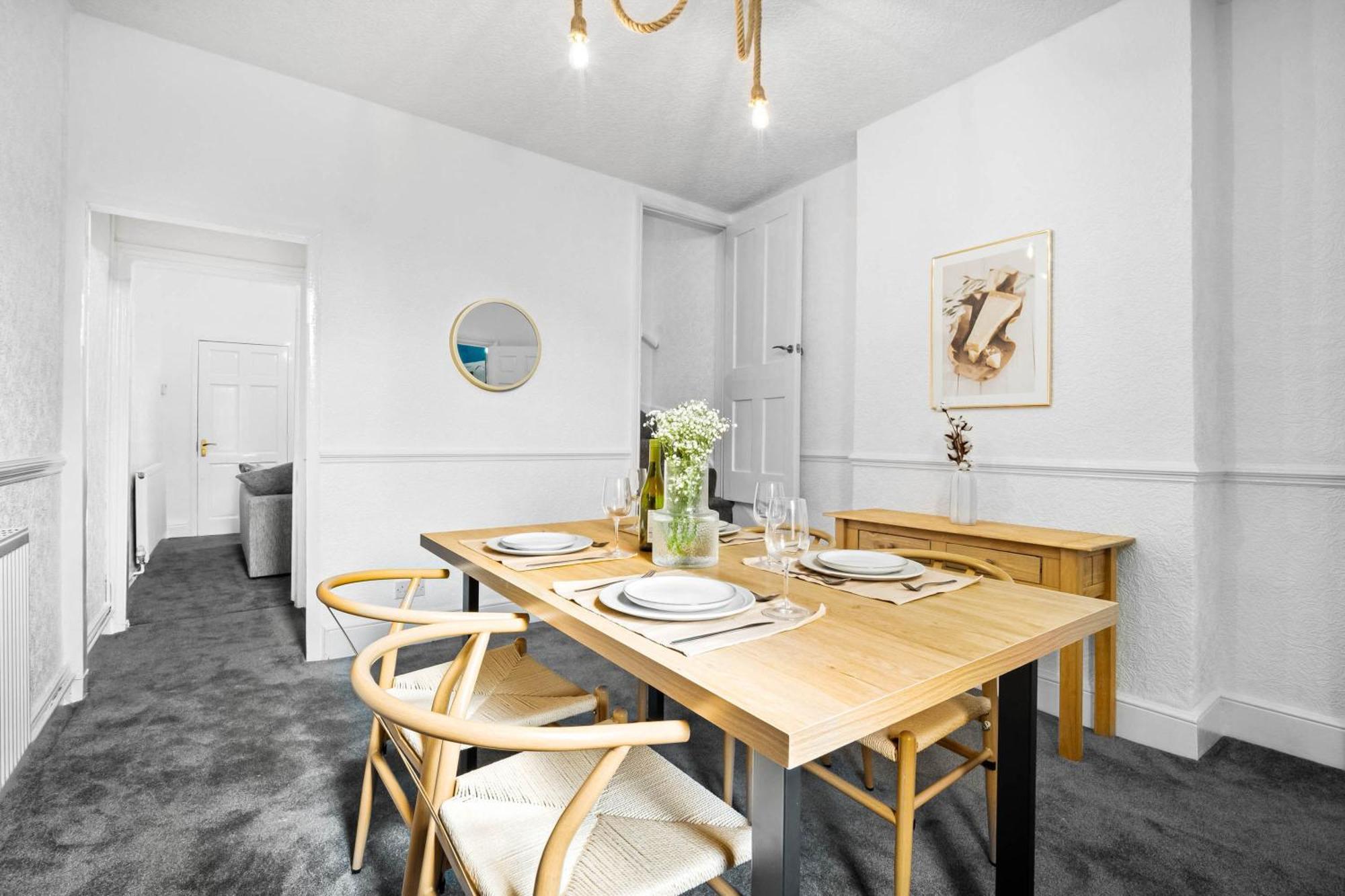 Stylish 3 Bedroom House - 6 Guests - Garden - Parking - Netflix - Wifi - 17M Birmingham Exteriér fotografie